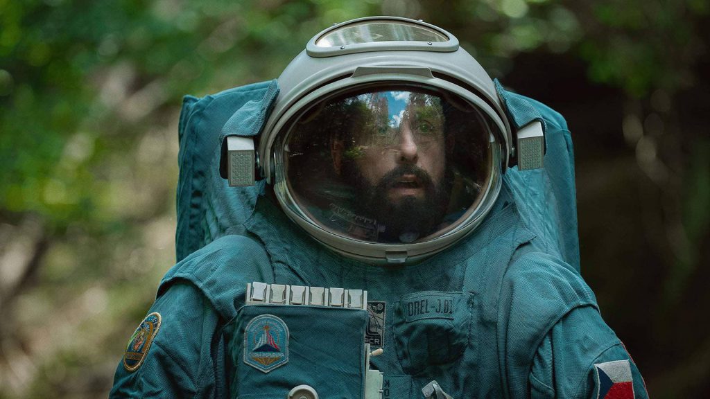 نقد فیلم فضانورد | با حضور آدام سندلر ذز یک دنیای خیالی